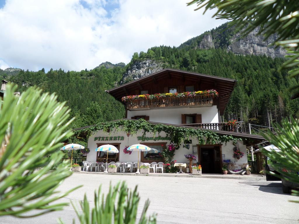 Affittacamere Pizzeria Marmolada Rocca Pietore Exteriér fotografie